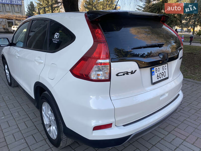 Внедорожник / Кроссовер Honda CR-V 2015 в Тернополе
