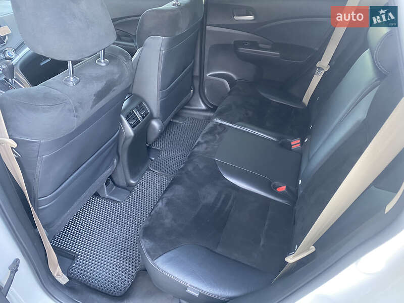 Внедорожник / Кроссовер Honda CR-V 2015 в Тернополе