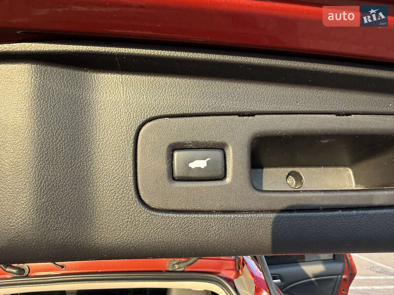 Позашляховик / Кросовер Honda CR-V 2014 в Житомирі