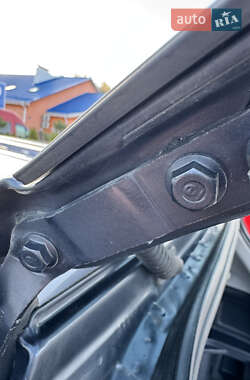Внедорожник / Кроссовер Honda CR-V 2010 в 