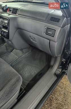 Внедорожник / Кроссовер Honda CR-V 1998 в 