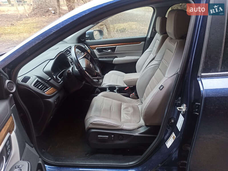 Позашляховик / Кросовер Honda CR-V 2017 в Здолбуніві