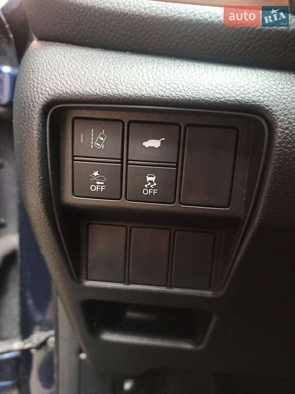 Позашляховик / Кросовер Honda CR-V 2017 в Здолбуніві