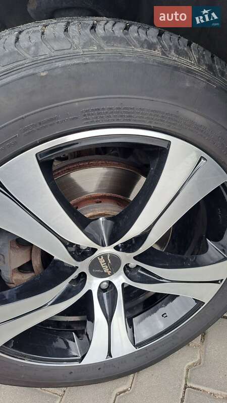 Внедорожник / Кроссовер Honda CR-V 2012 в Виннице