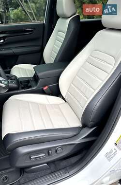 Позашляховик / Кросовер Honda CR-V 2022 в 