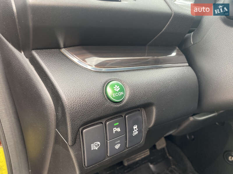 Внедорожник / Кроссовер Honda CR-V 2015 в Харькове