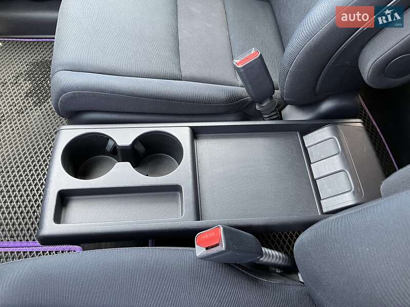 Внедорожник / Кроссовер Honda CR-V 2011 в Киеве