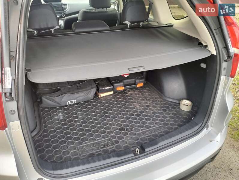 Позашляховик / Кросовер Honda CR-V 2015 в Полтаві