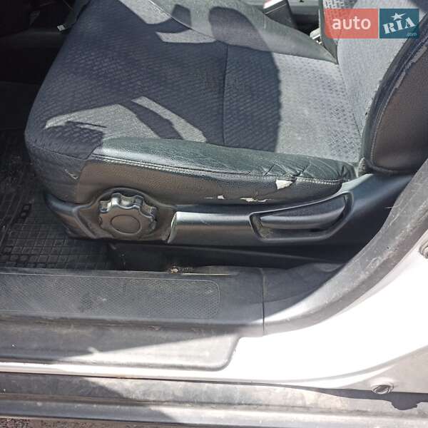 Внедорожник / Кроссовер Honda CR-V 2002 в Киеве