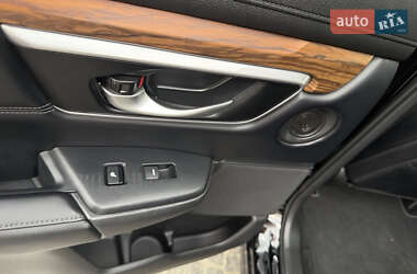 Внедорожник / Кроссовер Honda CR-V 2018 в 