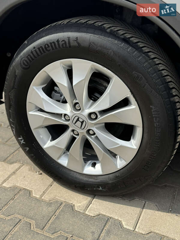 Внедорожник / Кроссовер Honda CR-V 2015 в Коломые