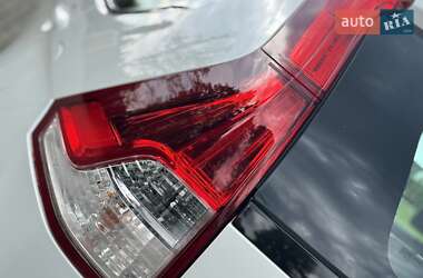 Внедорожник / Кроссовер Honda CR-V 2015 в 