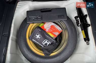 Внедорожник / Кроссовер Honda CR-V 2015 в 