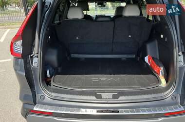 Позашляховик / Кросовер Honda CR-V 2023 в 