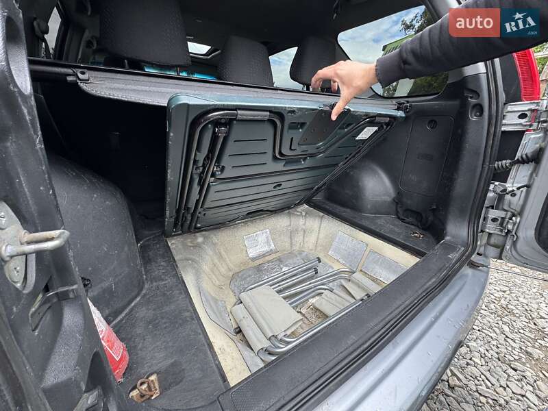Внедорожник / Кроссовер Honda CR-V 2003 в Ивано-Франковске