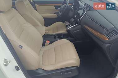 Позашляховик / Кросовер Honda CR-V 2017 в 