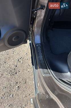 Внедорожник / Кроссовер Honda CR-V 2010 в 