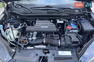 Позашляховик / Кросовер Honda CR-V 2019 в 