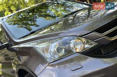 Позашляховик / Кросовер Honda CR-V 2011 в 