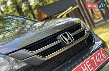 Позашляховик / Кросовер Honda CR-V 2011 в 