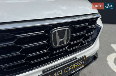 Внедорожник / Кроссовер Honda CR-V 2023 в 