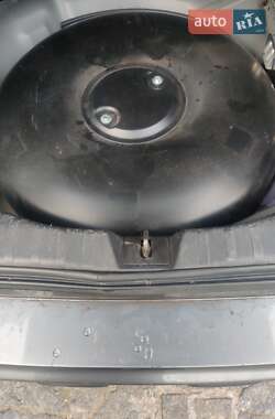 Внедорожник / Кроссовер Honda CR-V 2010 в 