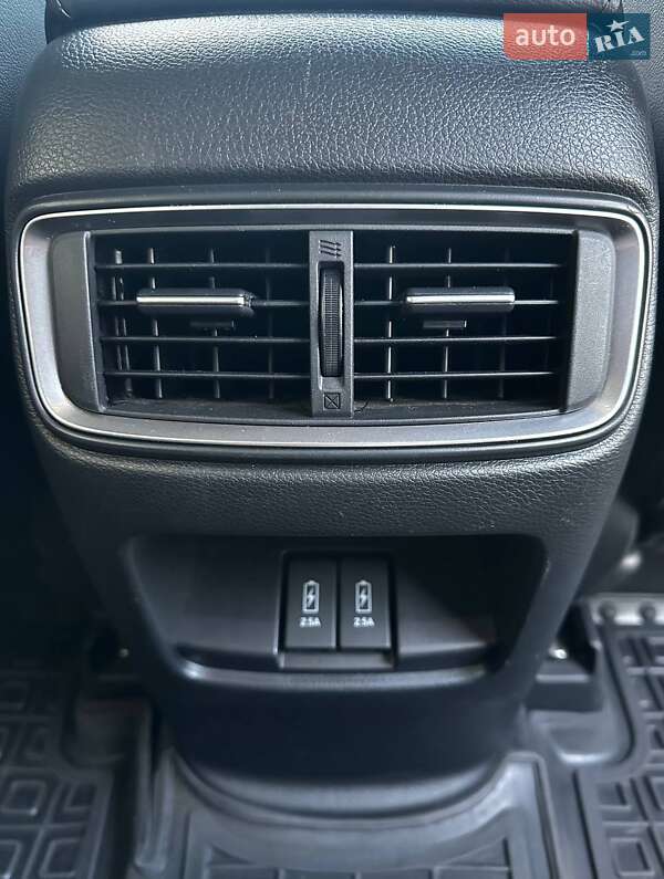 Внедорожник / Кроссовер Honda CR-V 2020 в Макарове