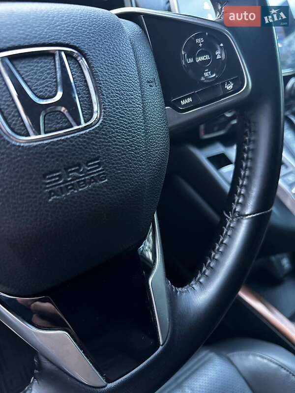 Внедорожник / Кроссовер Honda CR-V 2020 в Макарове