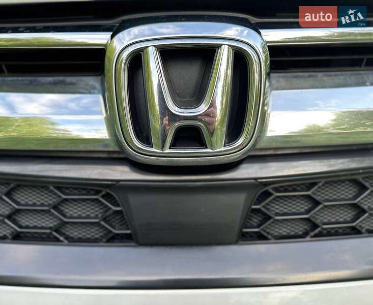 Внедорожник / Кроссовер Honda CR-V 2020 в Макарове