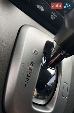 Позашляховик / Кросовер Honda CR-V 2010 в 