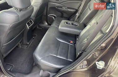 Внедорожник / Кроссовер Honda CR-V 2015 в 