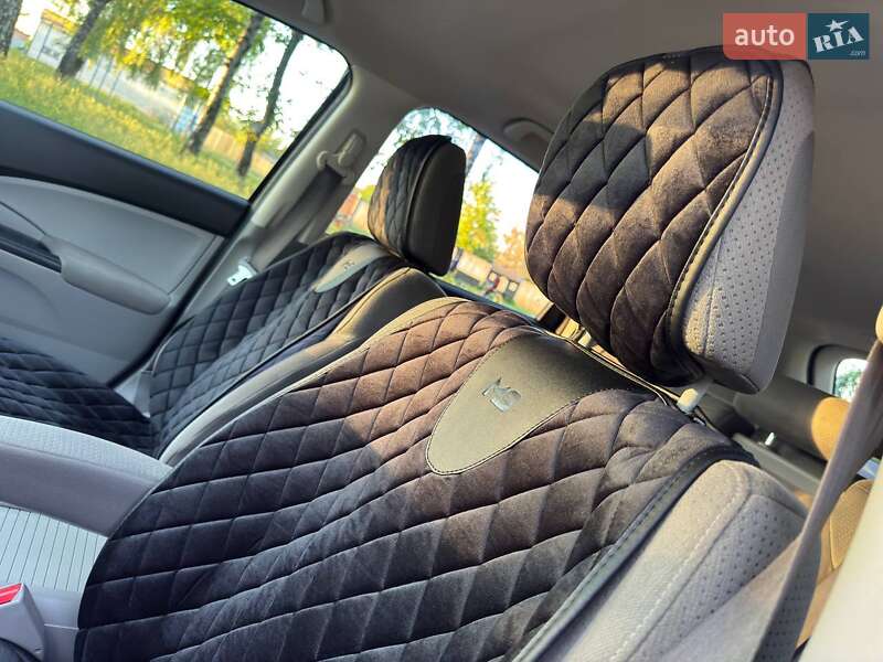 Внедорожник / Кроссовер Honda CR-V 2014 в Ахтырке