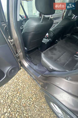 Позашляховик / Кросовер Honda CR-V 2011 в 