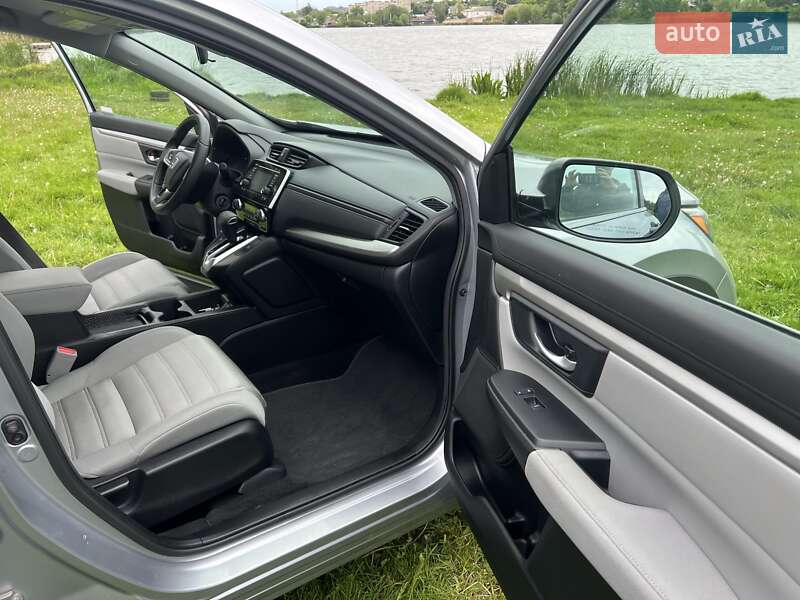 Внедорожник / Кроссовер Honda CR-V 2019 в Сквире