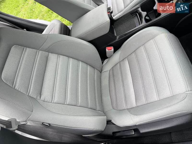 Внедорожник / Кроссовер Honda CR-V 2019 в Сквире