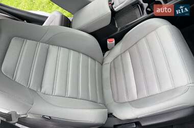 Внедорожник / Кроссовер Honda CR-V 2019 в 
