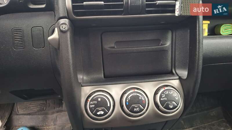 Внедорожник / Кроссовер Honda CR-V 2003 в Киеве