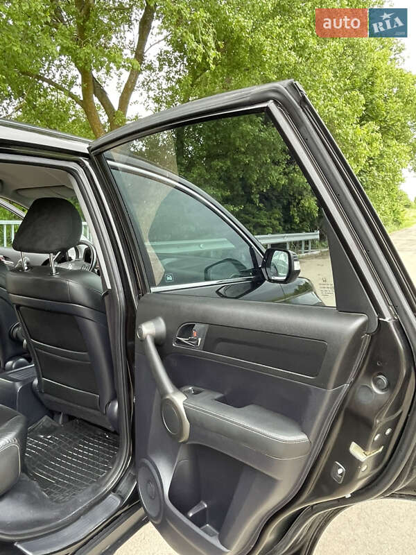 Внедорожник / Кроссовер Honda CR-V 2011 в Тернополе