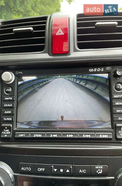 Позашляховик / Кросовер Honda CR-V 2011 в 