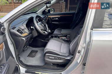 Позашляховик / Кросовер Honda CR-V 2018 в 