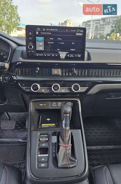 Внедорожник / Кроссовер Honda CR-V 2023 в 