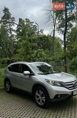 Позашляховик / Кросовер Honda CR-V 2014 в Києві