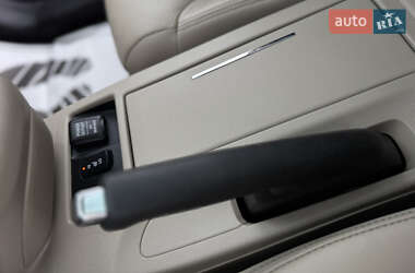 Позашляховик / Кросовер Honda CR-V 2015 в 