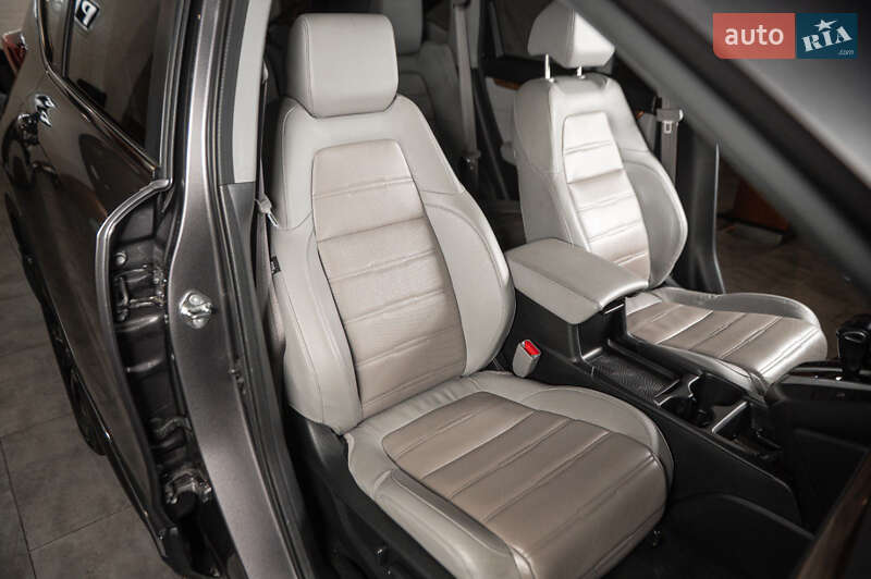 Внедорожник / Кроссовер Honda CR-V 2019 в Ужгороде