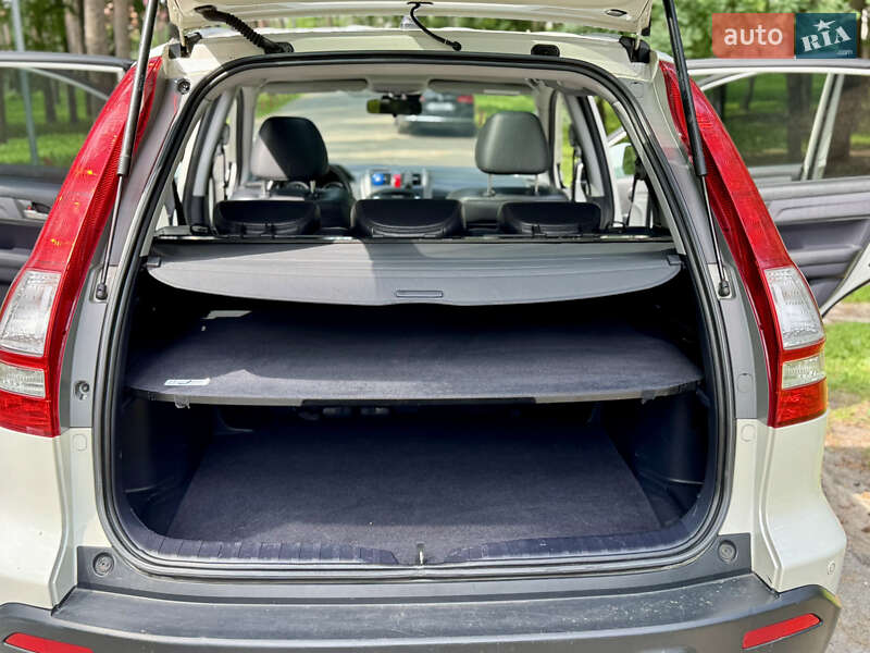 Внедорожник / Кроссовер Honda CR-V 2008 в Киеве