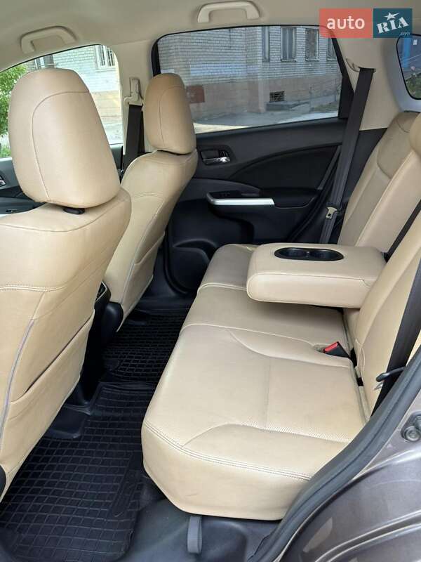 Внедорожник / Кроссовер Honda CR-V 2015 в Запорожье