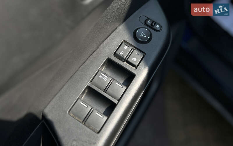 Внедорожник / Кроссовер Honda CR-V 2015 в Львове