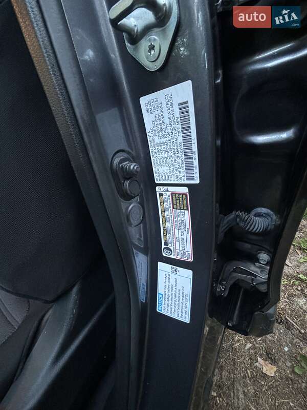 Внедорожник / Кроссовер Honda CR-V 2022 в Львове