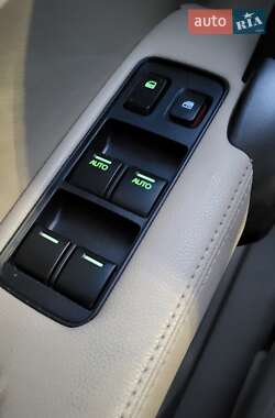 Внедорожник / Кроссовер Honda CR-V 2011 в 