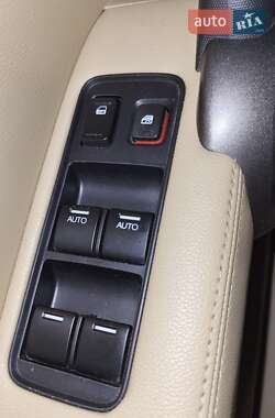 Внедорожник / Кроссовер Honda CR-V 2011 в 